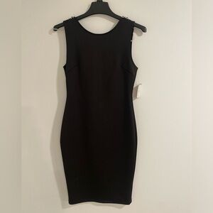 Black sleeveless dress